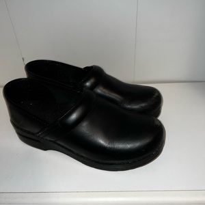 Black Dansko Clogs 38